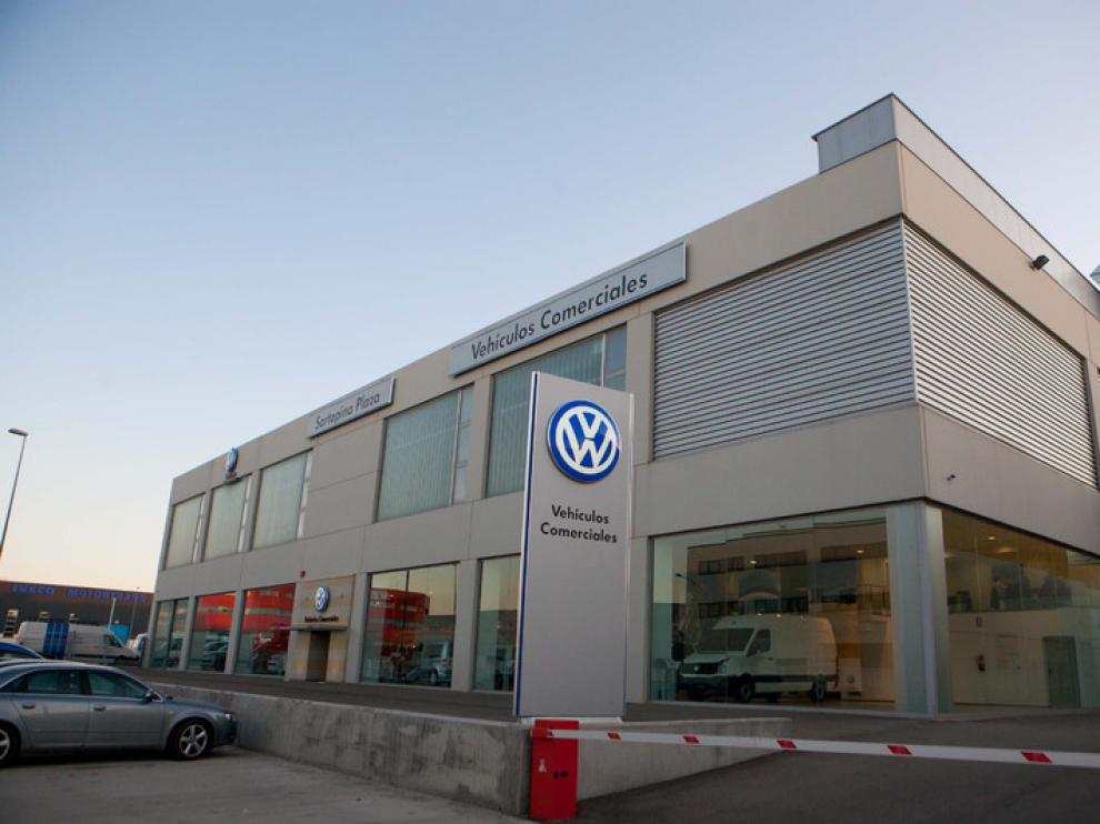 Amplia gama de vehículos comerciales en Sartopina Plaza.