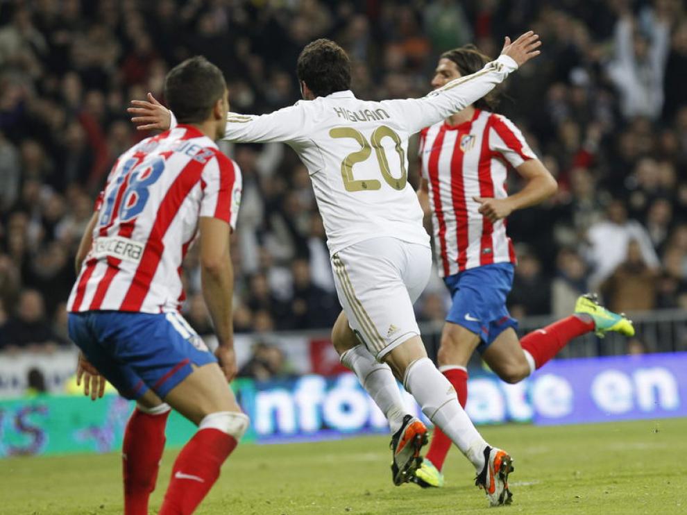 Higuaín celebra su gol ante el Atlético