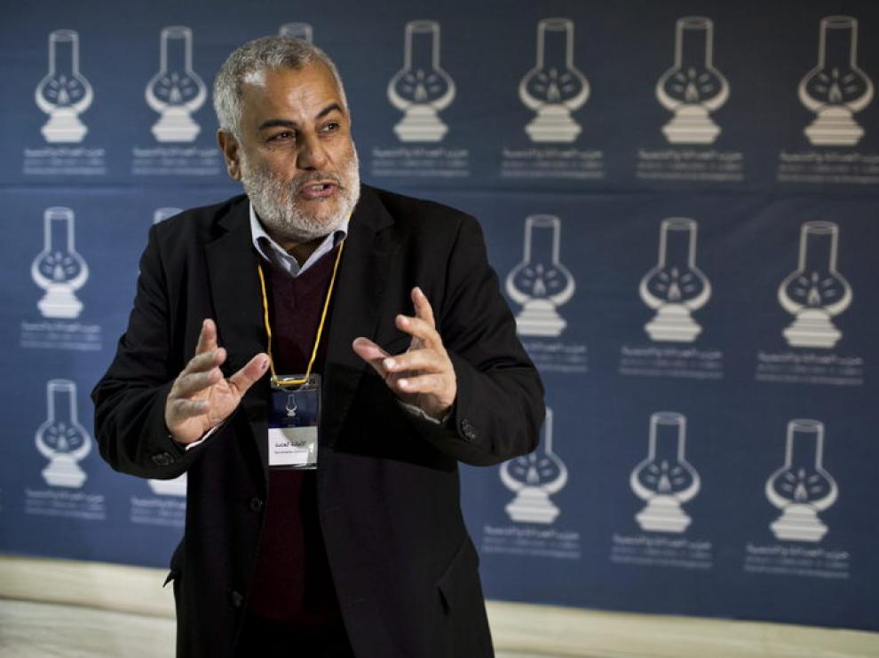 El líder del partido PJD, Abdelilah Benkiran, anuncia sus resultados electorales