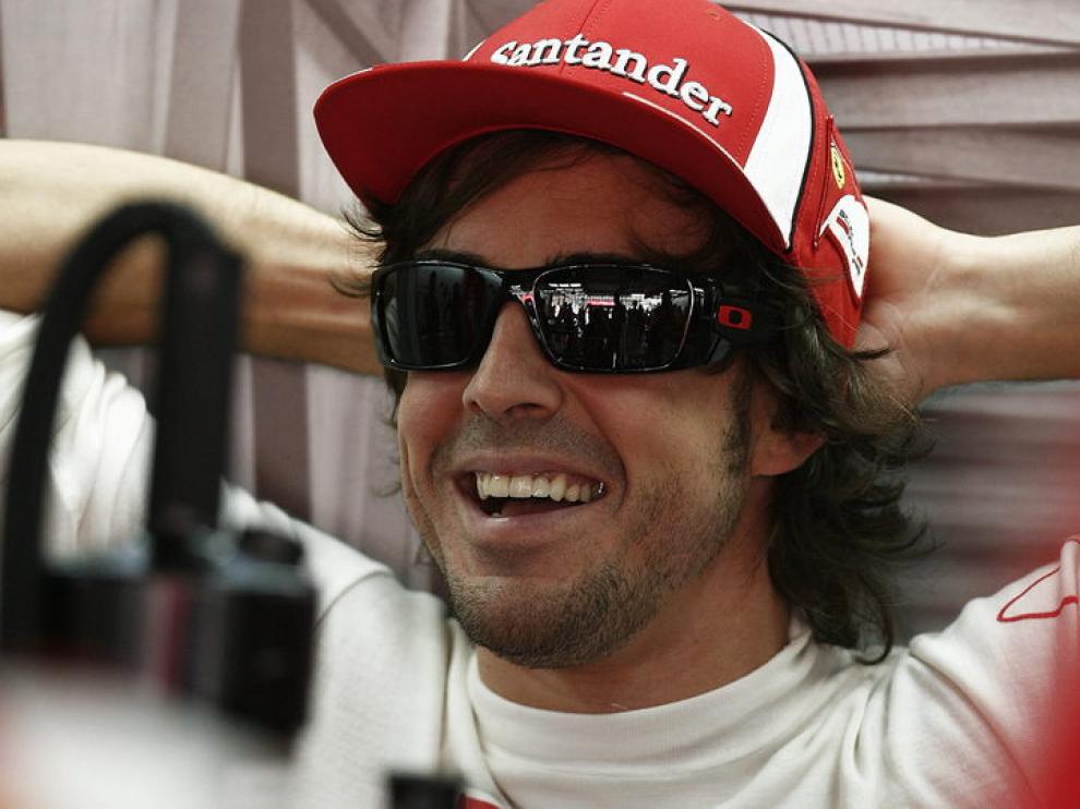 Fernando Alonso descansa en Interlagos