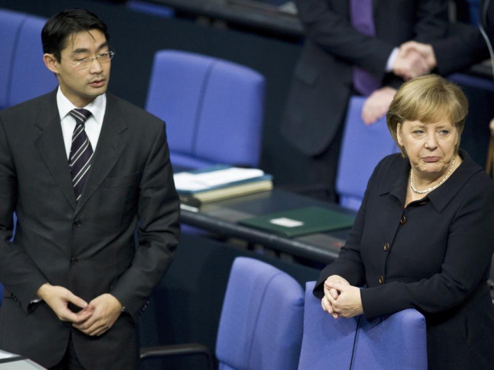 La canciller alemana Angela Merkel y el ministro de Economía