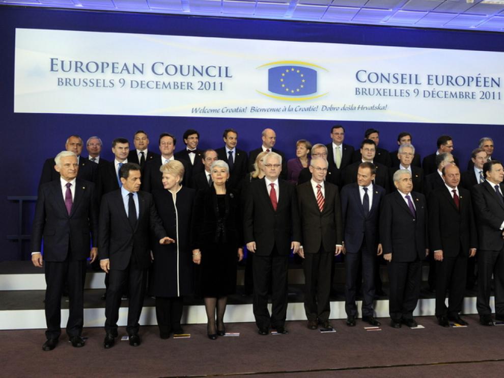 Foto de familia de los líderes europeos antes del Consejo en Bruselas