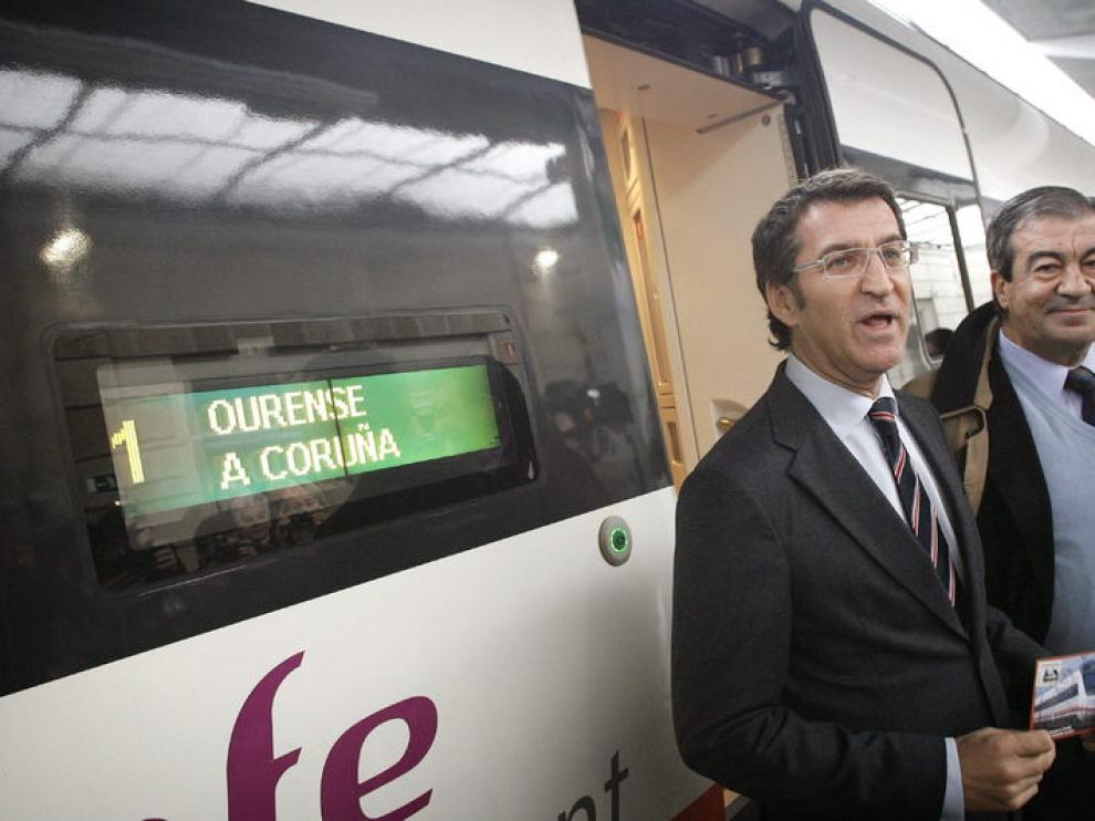 El presidente de la Xunta, Alberto Núñez Feijóo, y el presidente de Asturias y ex ministro de Fomento Francisco Álvarez Cascos,
