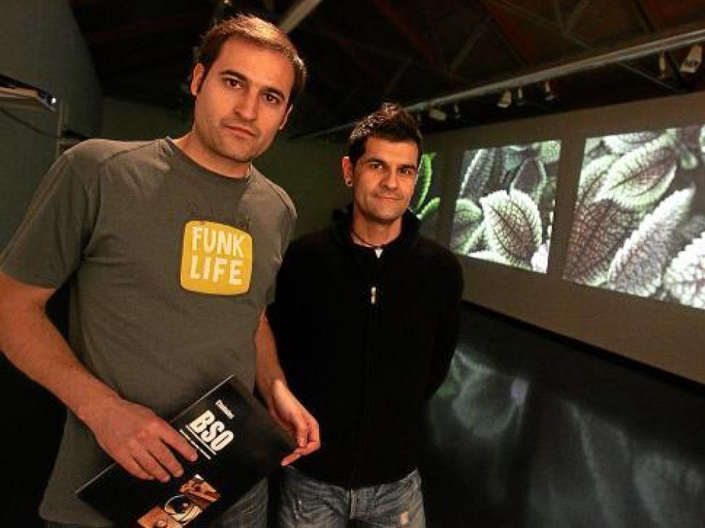 Los artistas Eduard Miguel, de Olot, y el oscense Nacho Moya, responsables de 'Ciudades BSO'.