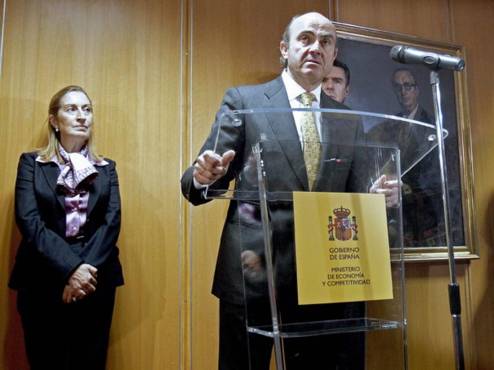 De Guindos, en la toma de posesión de cargos de su departamento