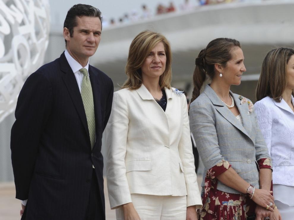 Los Duques de Palma junto a la Infanta Elena y la Princesa de Asturias en la inauguración de la Expo de Zaragoza