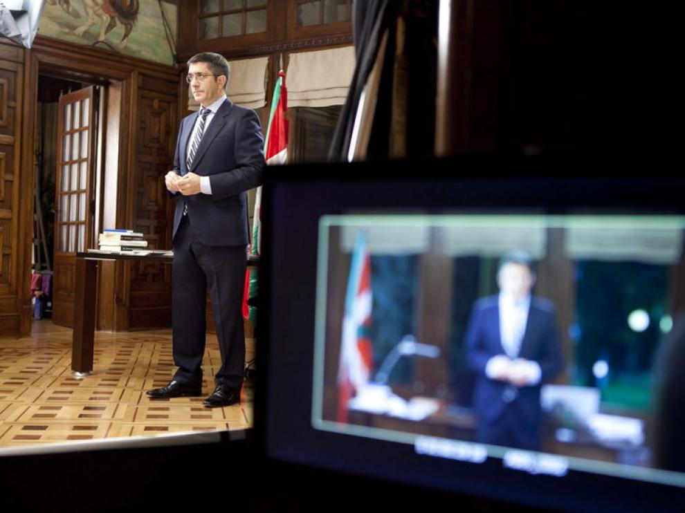 El lendakari Patxi López, durante su mensaje de Año Nuevo