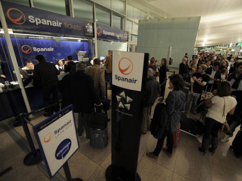 Pasajeros de Spanair reclaman en El Prat