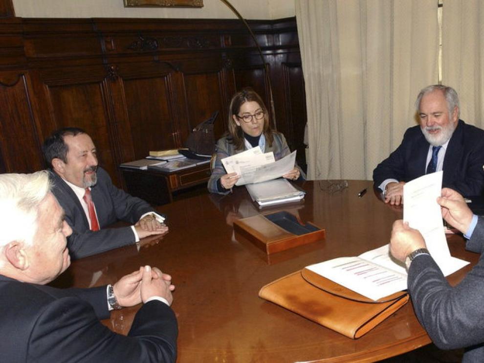 Reunión de Miguel Arias Cañete con los regantes