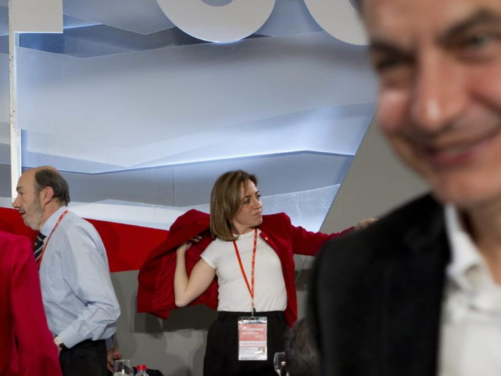 Zapatero, en primer plano, con Rubalcaba y Chacón de fondo
