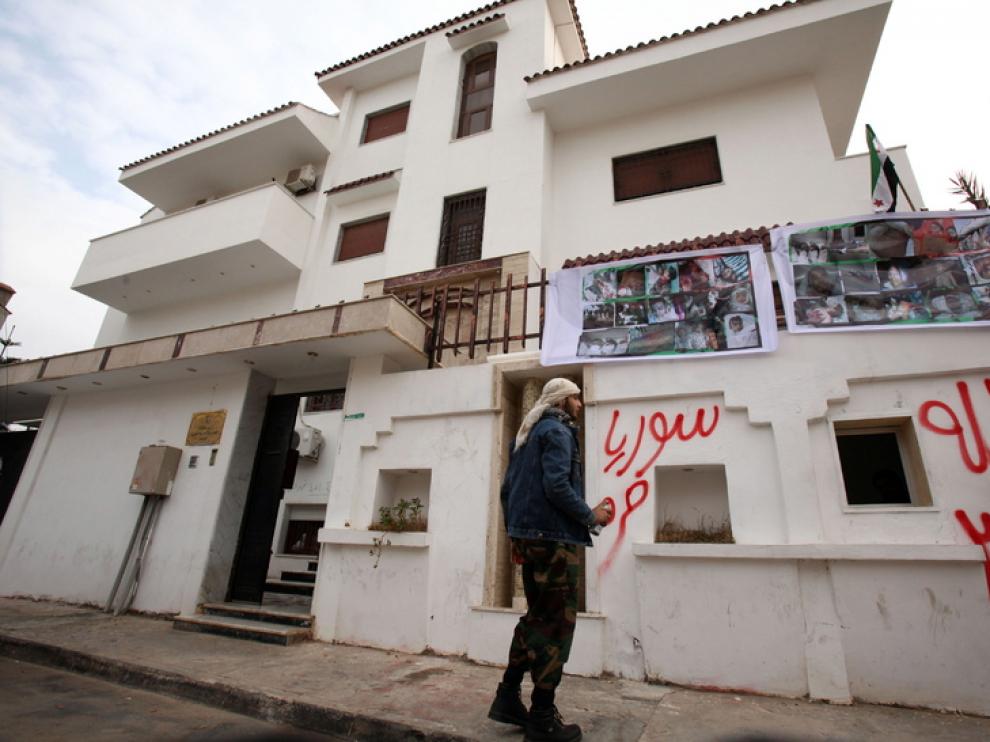 La embajada siria en Trípoli también ha sido atacada
