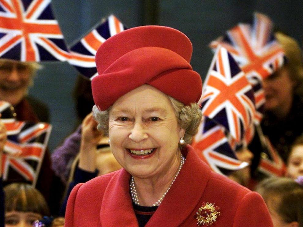 Foto de archivo de la reina Isabel II
