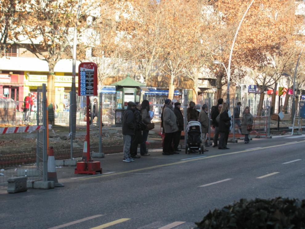 Parada de autobús en la avenida de Gertrudis Gómez de Avellaneda