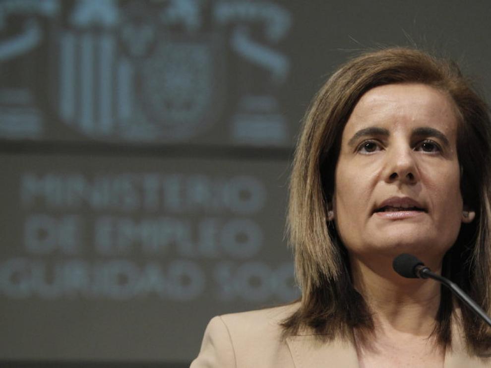 La ministra de Empleo y Seguridad Social, Fátima Báñez, en una comparecencia ante los medios.