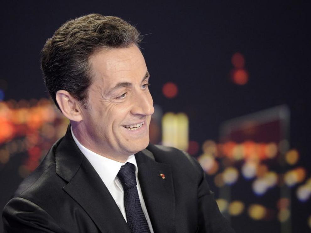 Sarkozy anuncia su candidatura a las elecciones presidenciales.