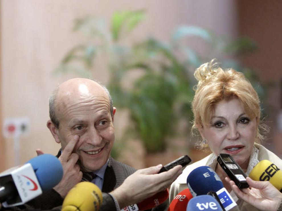 El ministro de Educación, Cultura y Deporte, José Ignacio Wert, junto a Carmen Thyssen