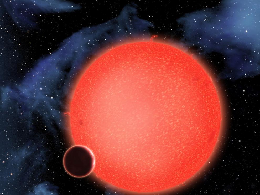 Orbita cerca de una estrella enana roja