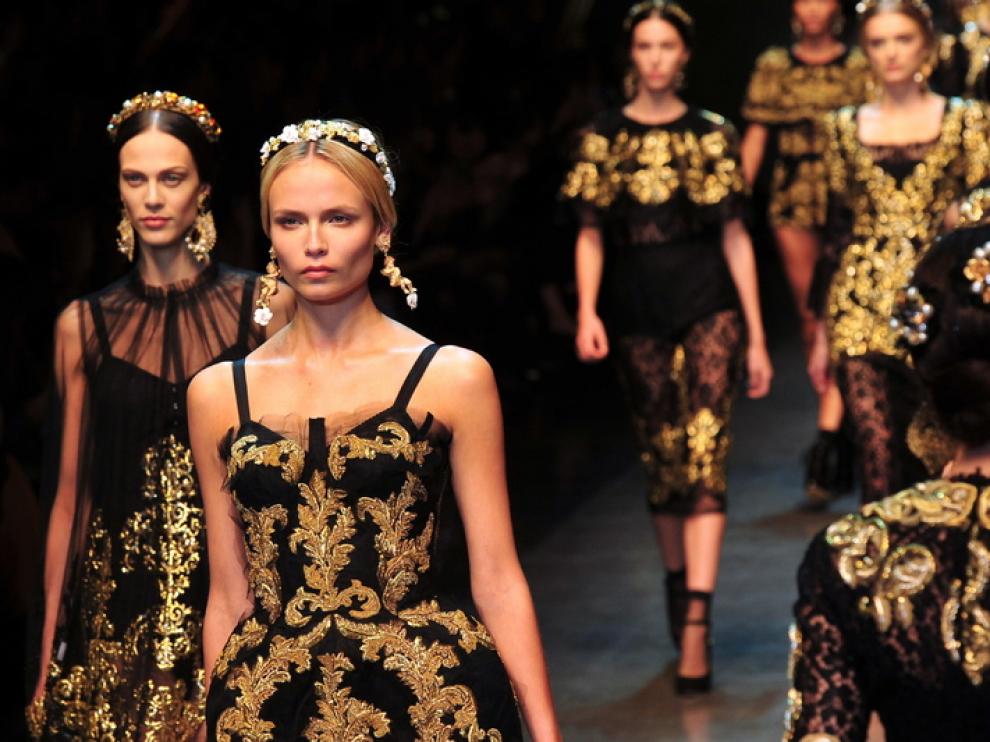 Diseños de Dolce & Gabbana en la pasarela de Milán