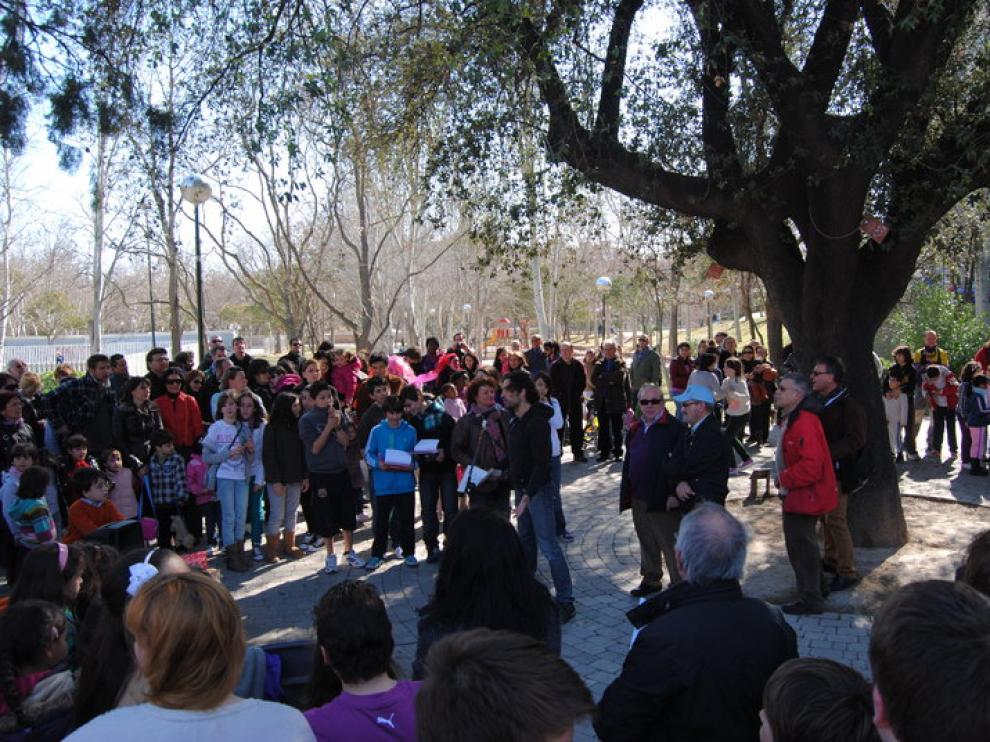 La encina del parque Bruil es un ejemplar único en Zaragoza.