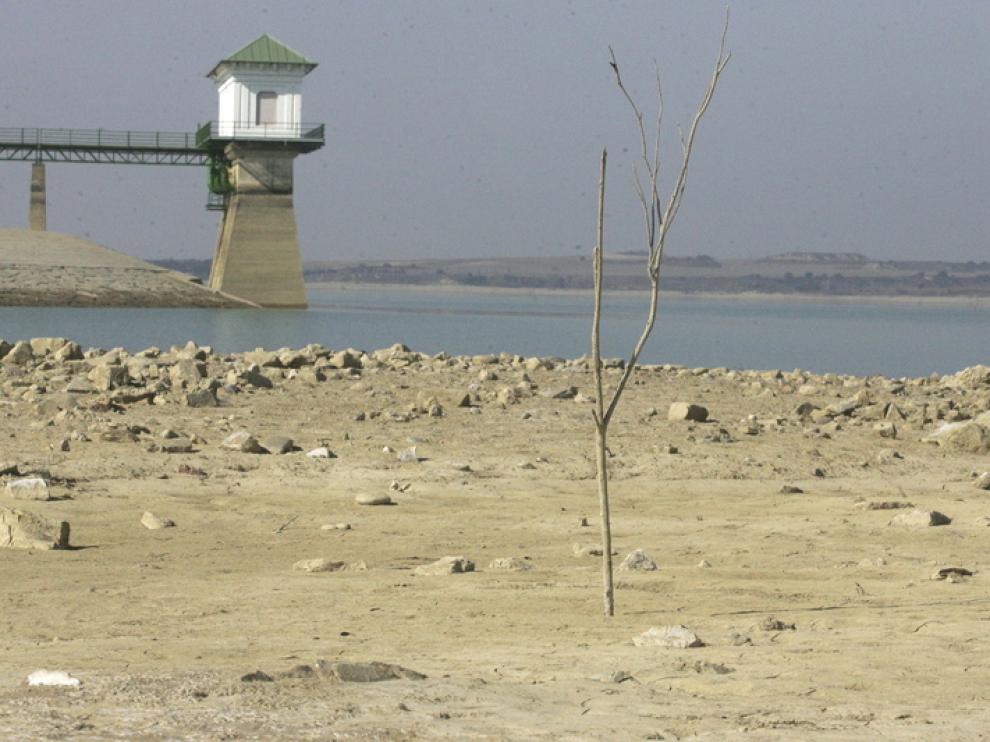 Imagen del pantano de Sotonera.