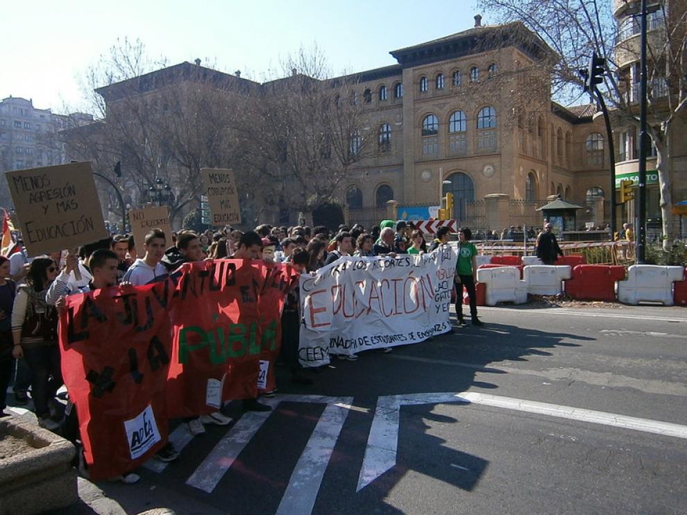 Manifestación contra los recortes educativos