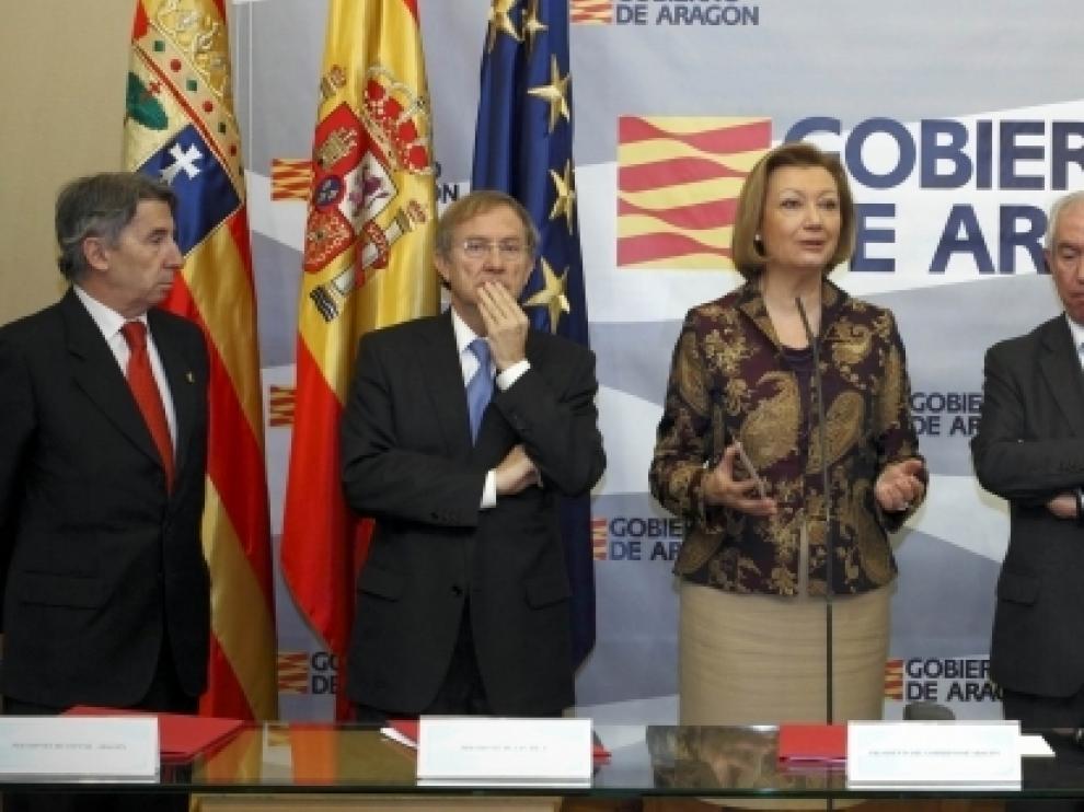 Rudi, con Bono y los agentes sociales