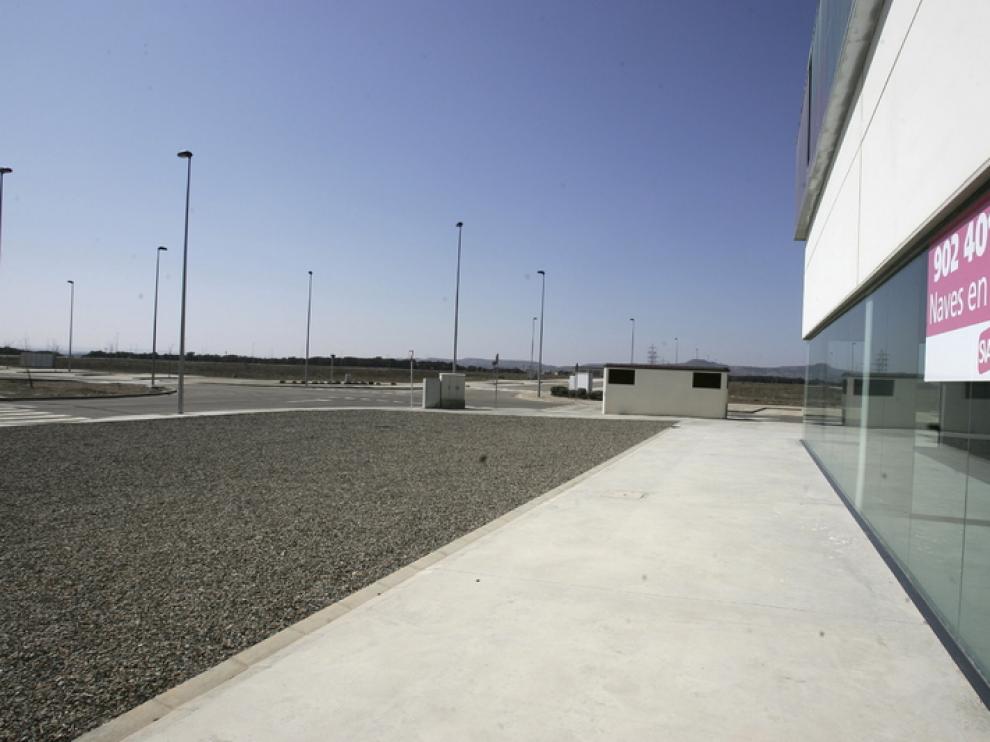 Naves vacías en PLHUS.