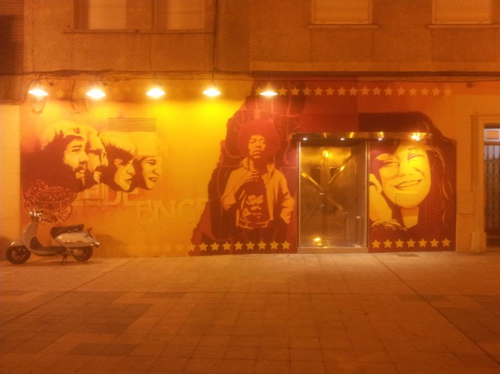 Fachada de la sala Creedence, en la plaza de San Lamberto