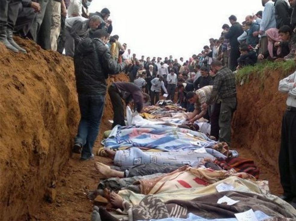 Fotografía sin fecha, facilitada por los opositores, en la que se muestra una fosa en la ciudad de Taftmaz