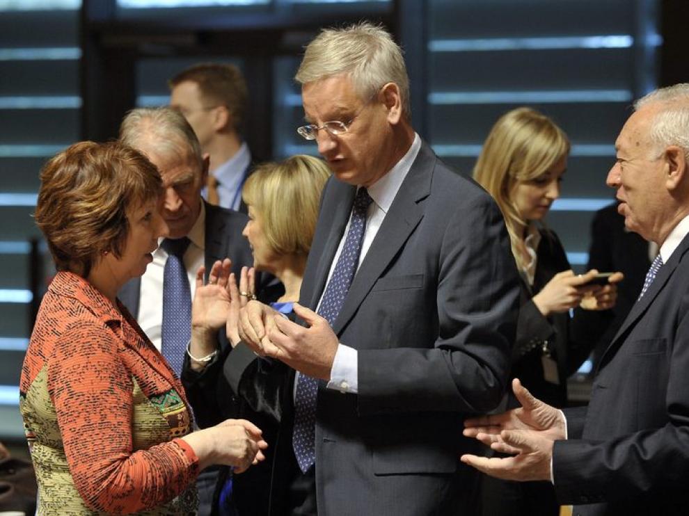 El Ministro de Asuntos Exteriores, García Margallo (d) junto a Ashton