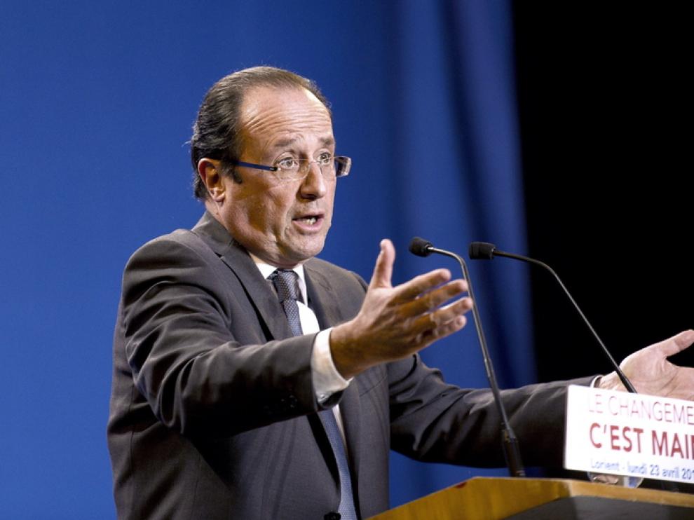 Hollande pide el voto de la izquierda que apoya a Le Pen