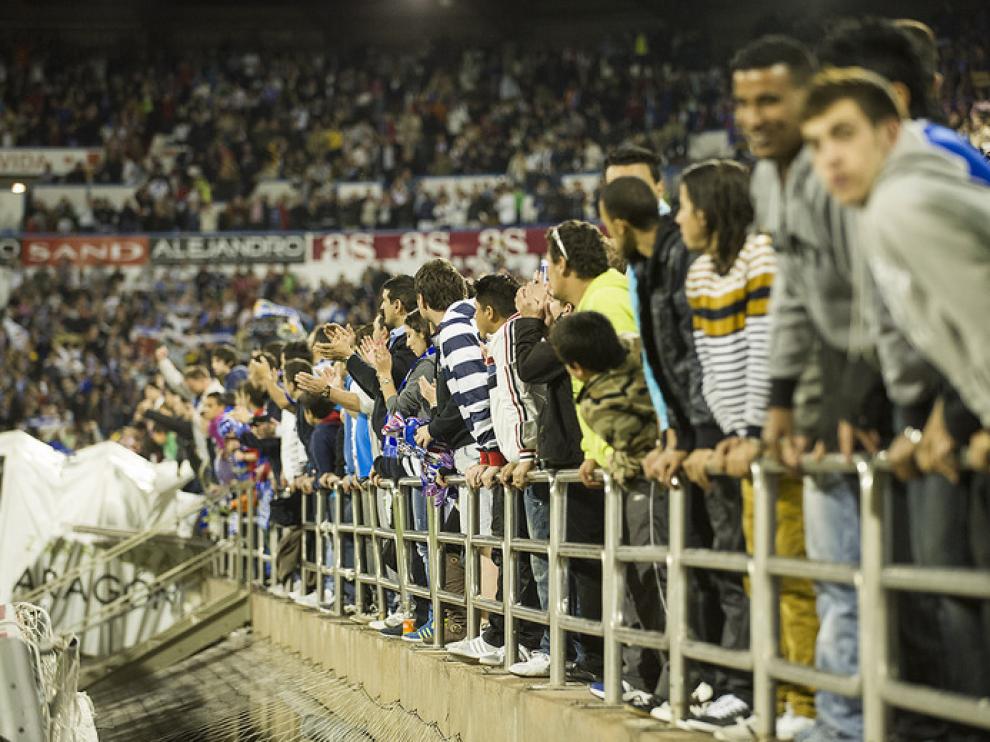 La afición durante el Real Zaragoza - Levante