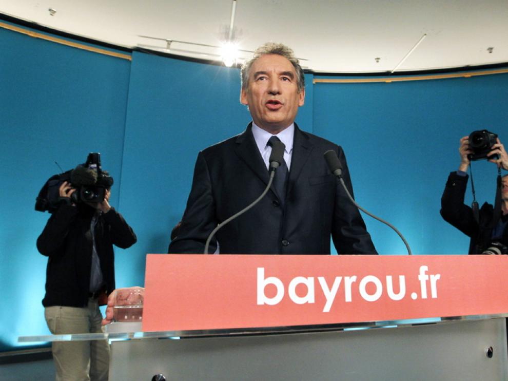 El candidato centrista François Bayrou durante una rueda de prensa.