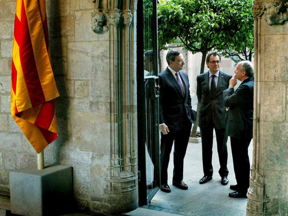 Artur Mas y el presidente del Banco de España antes de la cena de anoche