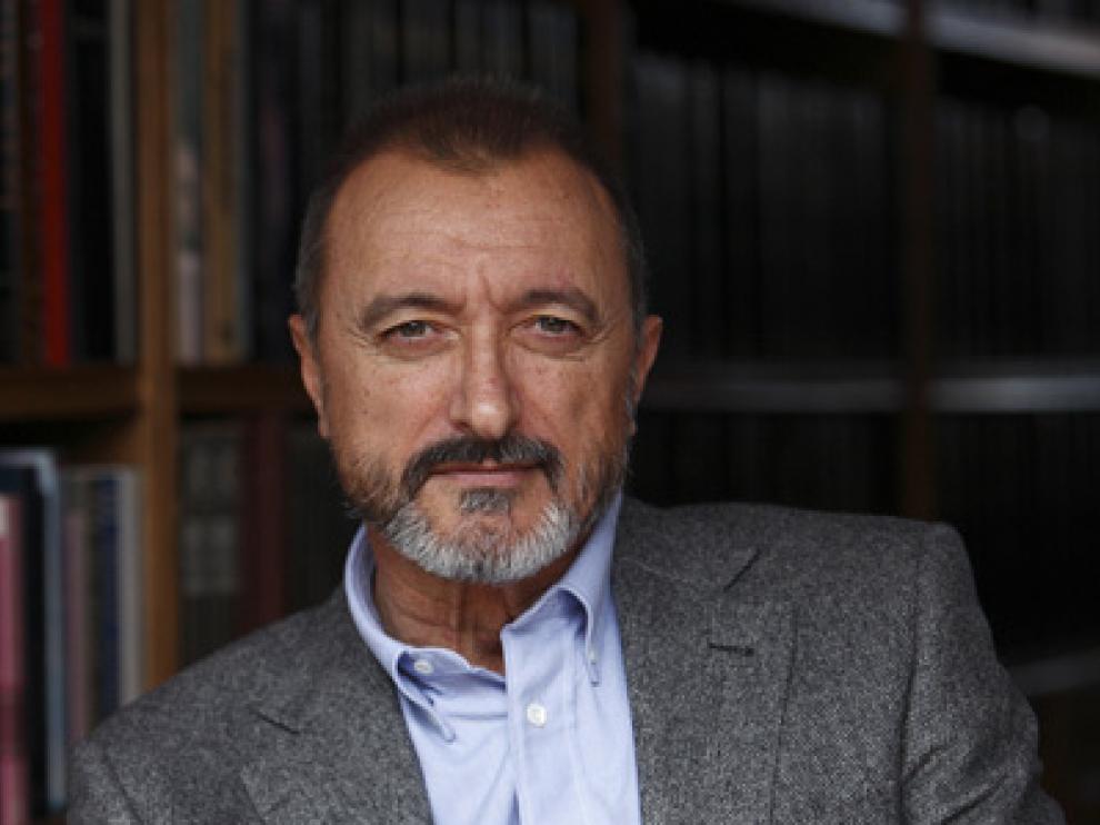 Pérez-Reverte desvela en su página web algunas incógnitas de su nueva novela.