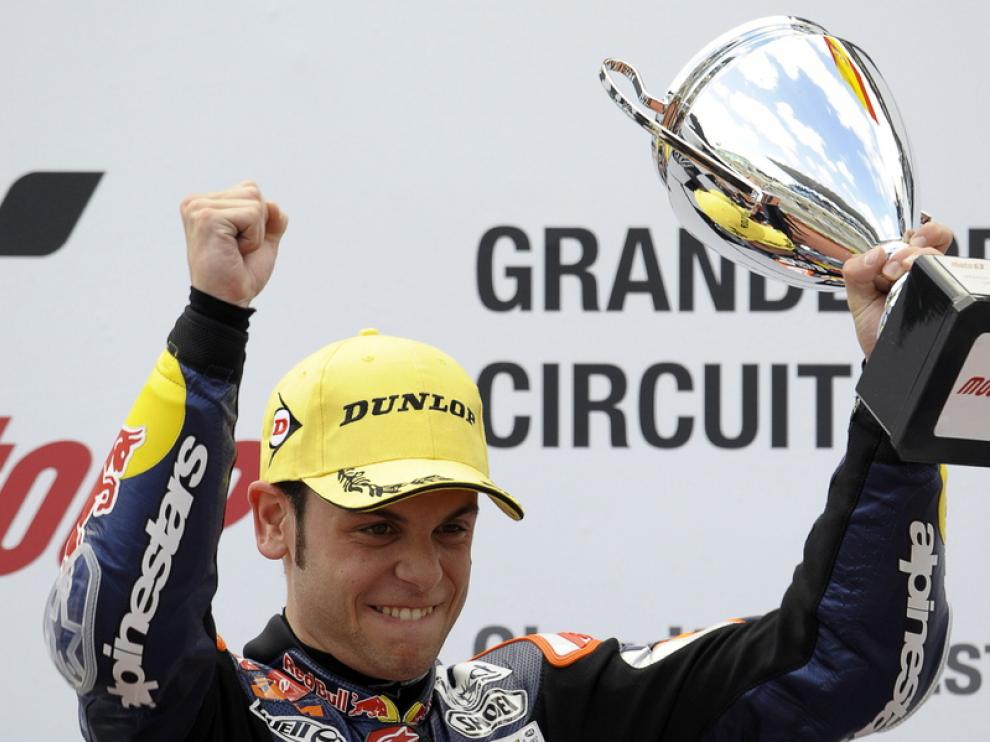Cortese celebra su triunfo en el podio