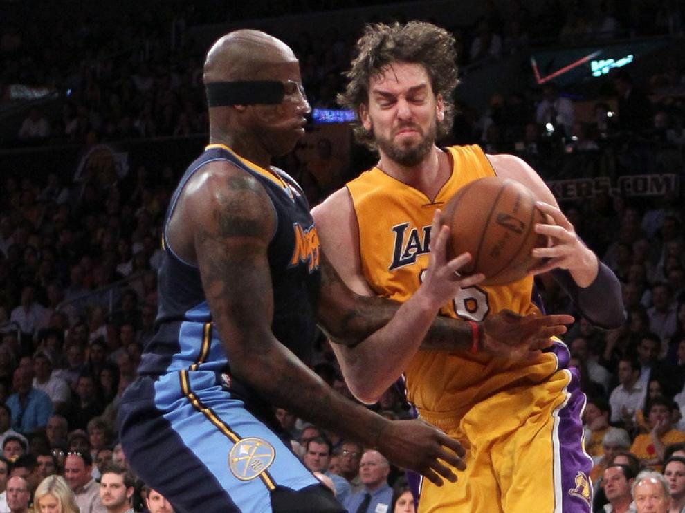 Gasol recibió pocos balones y no pudo hacer su juego