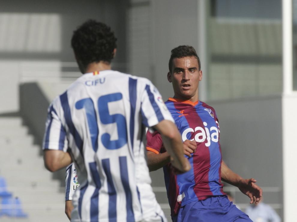 El Recre sorprende al Huesca