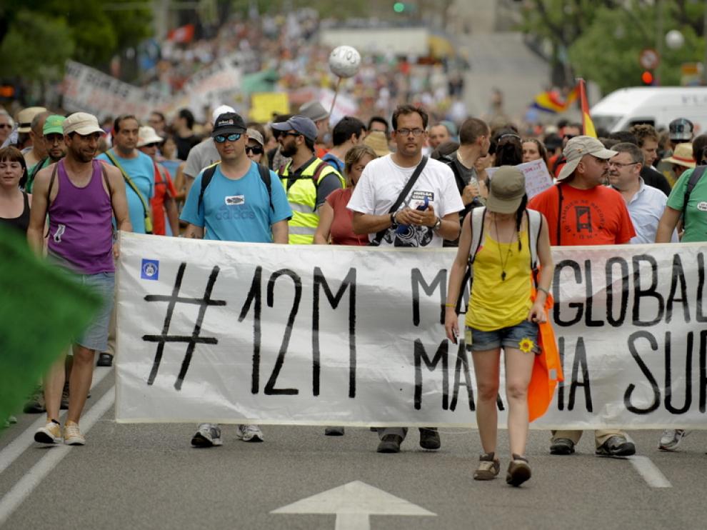 Manifestantes de camino a Sol