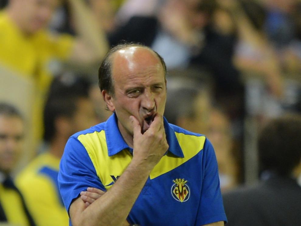 El entrenador del Villarreal, Miguel Ángel Lotina