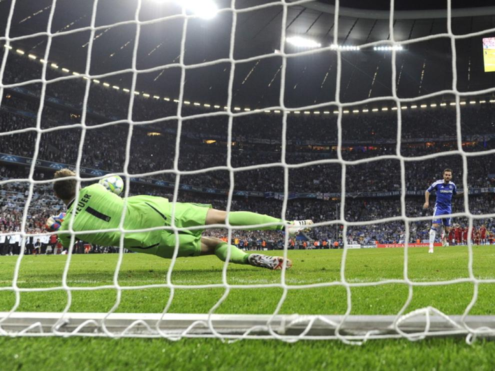 Mata falló uno de los penaltis del Chlesea
