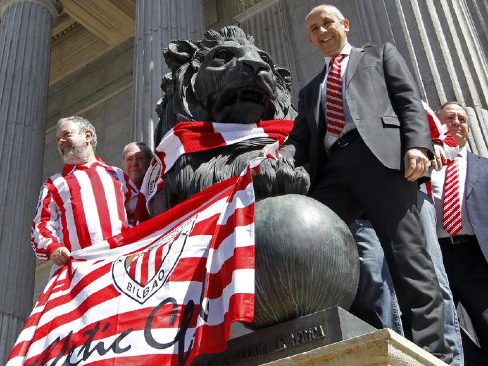 Apoyo de políticos del PNV al Athletic ante el Congreso