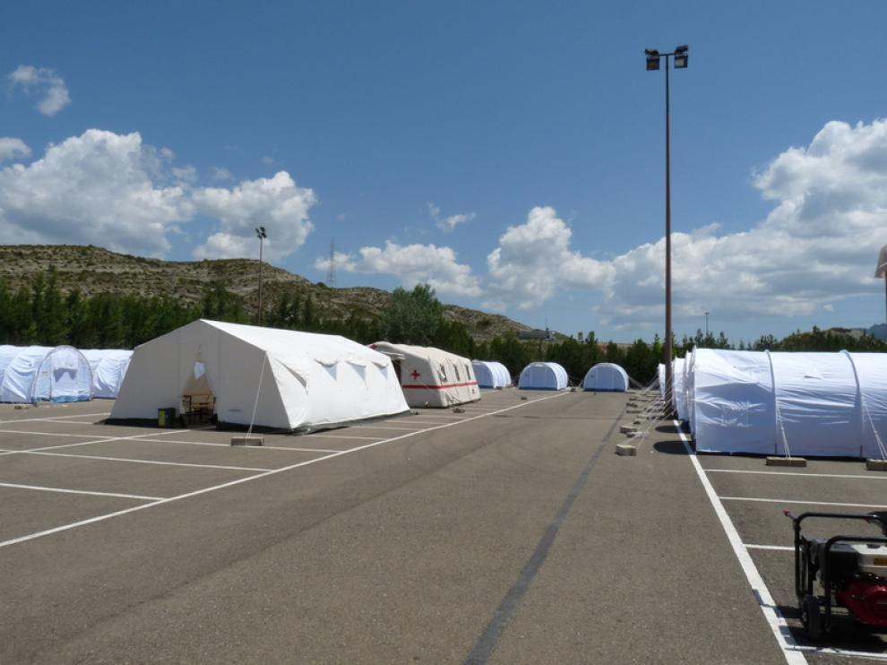 Equipos de emergencia preparados para actuar ante la hipotética catástrofe
