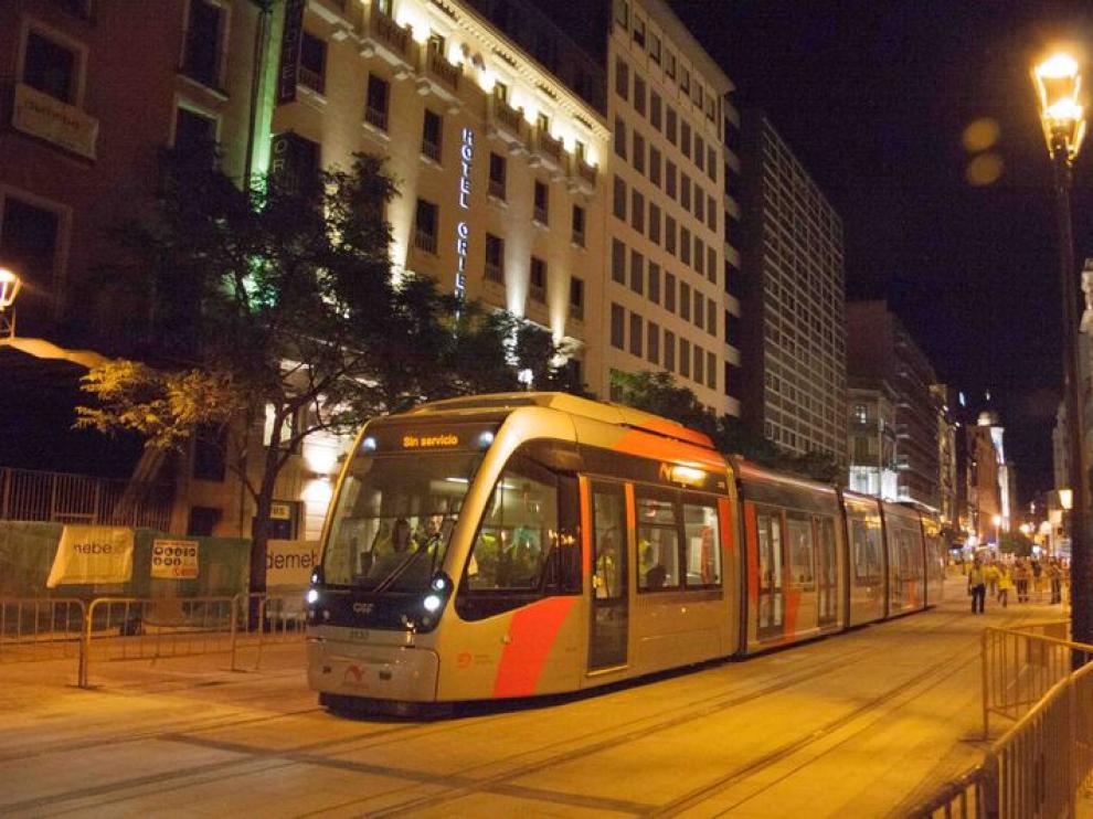 El travía realizó el trayecto de pruebas por el Coso