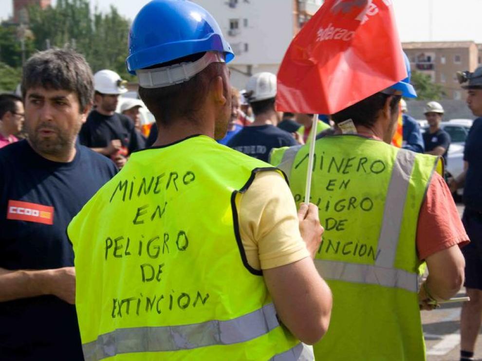 Manifestación en Zaragoza contra los recortes en el sector minero.