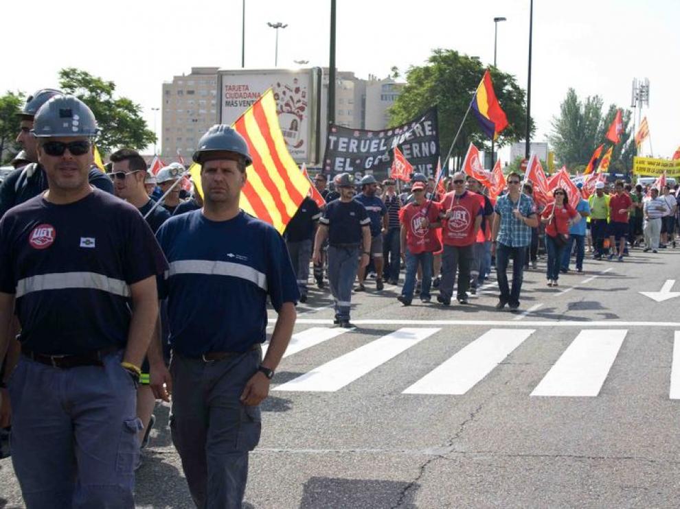 Manifestación en Zaragoza contra los recortes en el sector minero.