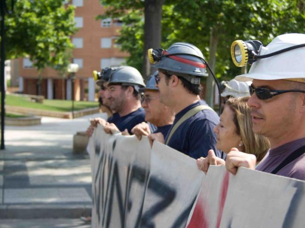 Manifestación en Zaragoza contra los recortes en el sector minero.