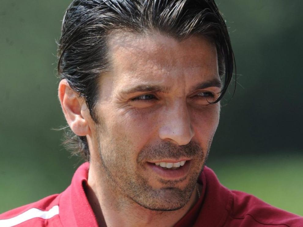 Buffon en el entrenamiento de la selección italiana
