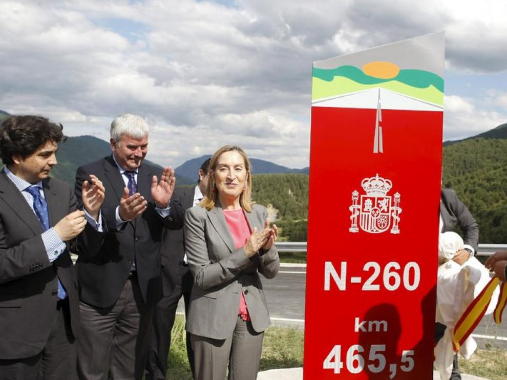 Ana Pastor durante una inauguración en Huesca