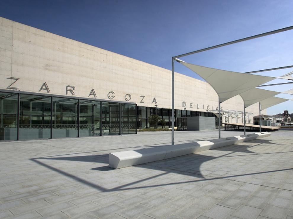 Fachada principal de la estación.